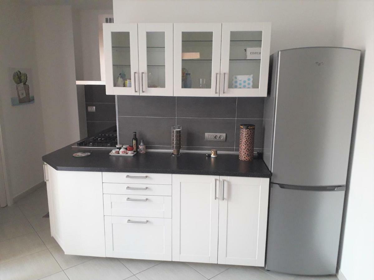 Casa Margot Apartment Nettuno Luaran gambar